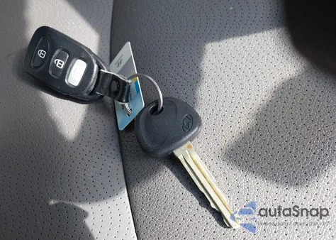 2013 Hyundai Elantra Limited из США, поврежденный, VIN 5NPDH4AE3DH355751